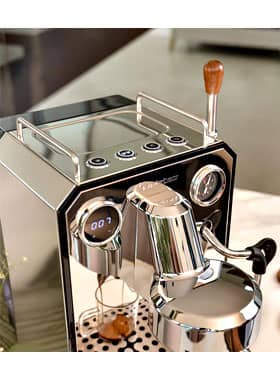 Cecotec Espresso-Kaffeemaschine Baristeo Intima passt in jede Küche Angebot Cecotec Espresso-Kaffeemaschine Baristeo Intima günstig kaufen!