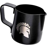 Barista Legends Kännchen – Design trifft Funktion Schwarzes Espressokännchen aus Edelstahl für präzises Ausgießen – stilvolles Barista Zubehör