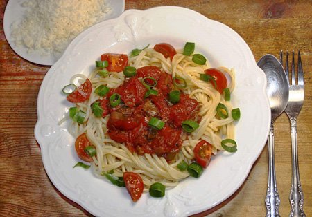 Pasta mit Cherrytomaten & Frühlingszwiebeln